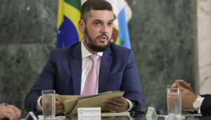 Rodrigo Bacellar em reunião com a presidente da OAB, Dra. Ana Tereza Basilio