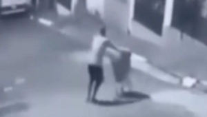 Mulher morta carrinho de supermercado