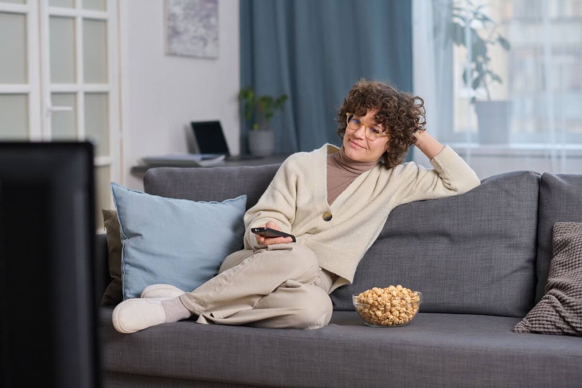 Além de entreter, o cinema ajuda a visualizar processos históricos e a entender diferentes contextos e épocas 