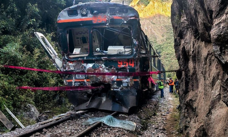 ACIDENTE DE TREM NO PERU