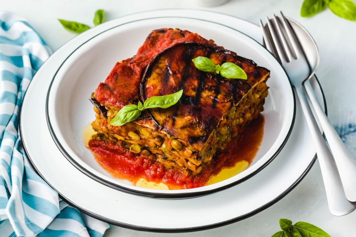 Lasanha de berinjela com lentilha 