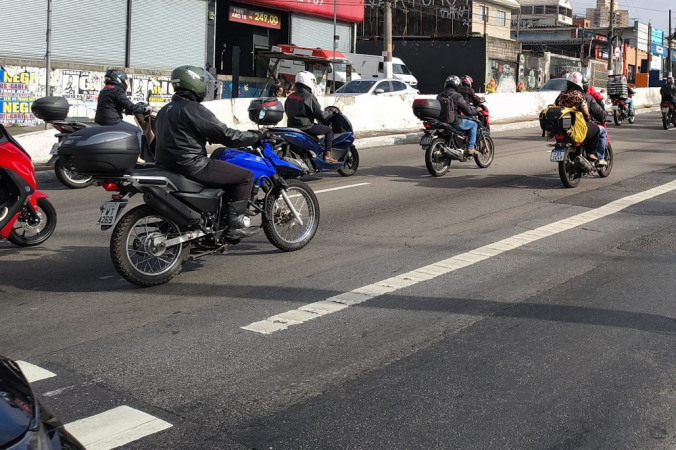 Movimentação de motociclistas nas ruas da capital paulista,