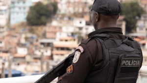 Alerj derruba veto e retoma 'gratificação faroeste'