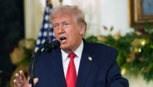 Presidente dos EUA, Donald Trump, discursa para a nação na Sala de Recepção Diplomática da Casa Branca