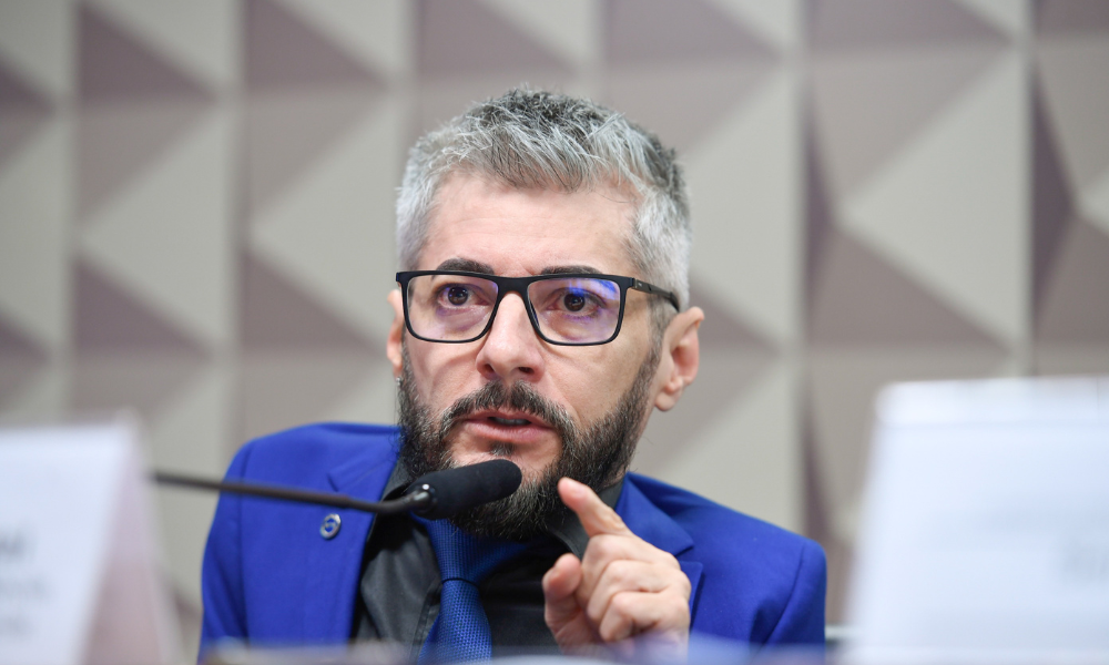 Adroaldo da Cunha Portal (foto) é exonerado pelo ministro da Previdência Social, Wolney Queiroz, nesta quinta-feira (18)