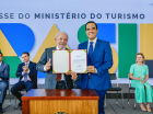 Lula empossa Gustavo Feliciano como novo ministro do Turismo