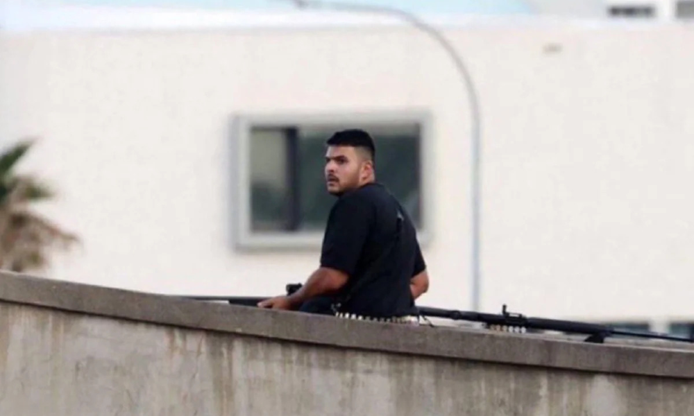 Naveed Akram, um dos responsáveis pelo massacre na praia de Bondi, em Sydney, foi indiciado por 59 crimes, incluindo 15 homicídios