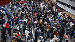 Aeroporto Internacional de Guarulhos tem voos cancelados e operação afetada devido aos efeitos do ciclone extratropical