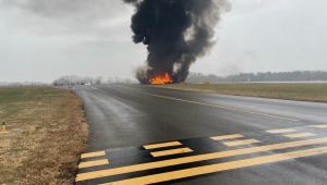 Avião Cessna C550 pega fogo após tentativa de pouso em aeroporto na Carolina do Norte