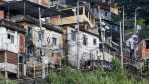 moradores de favelas brasileiras