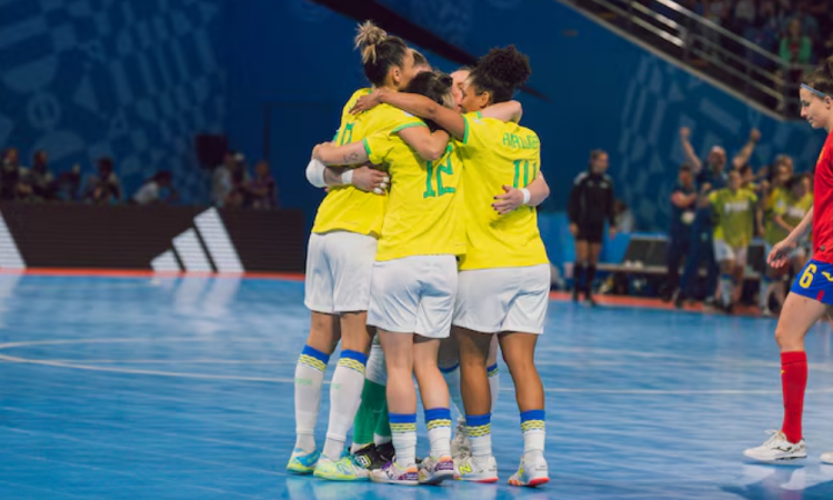 Brasil vence Portugal por 3 a 0 e leva a primeira Copa do Mundo feminina de futsal