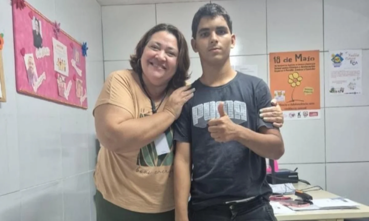 Abandono familiar e diagnóstico de esquizofrenia: quem era o jovem morto ao invadir jaula de leoa