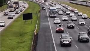 Descida para o litoral de São Paulo pela Rodovia dos Imigrantes