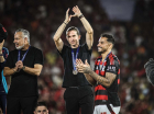 O t&eacute;cnico Filipe Lu&iacute;s, do Flamengo, comemora o t&iacute;tulo do Campeonato Brasileiro 2025