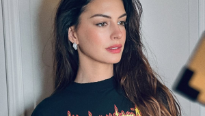 ‘Dá um CPF para ela’: Anne Hathaway coloca música brasileira e Gabriel Jesus em lista de fim de ano