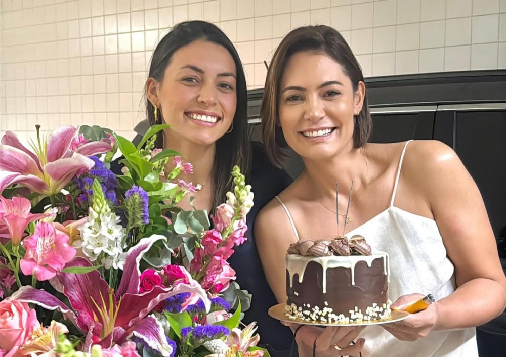 Michelle Bolsonaro e sua primeira filha, Letícia Marianno