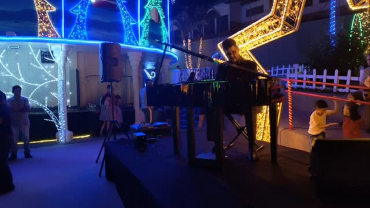 André Molinero se apresenta na Praça do Coreto, em Francisco Morato