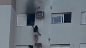 Advogada que salvou família em incêndio no PR acorda e se comunica com familiares