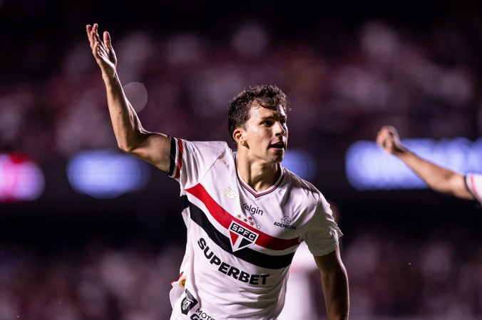 Gonzalo Tapia comemora gol pelo São Paulo