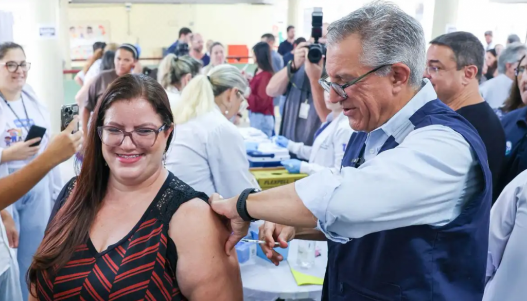 Botucatu inicia vacinação contra dengue com imunizante do Butantan