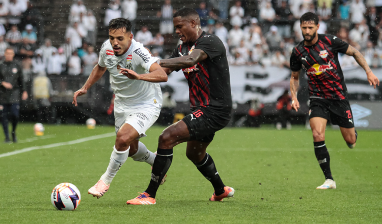 Santos e Bragantino empatam sem gols em jogo burocrático em Itaquera