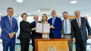 Presidente Lula durante cerimônia de anúncio da Rede Nacional de Hospitais e Serviços Inteligentes do SUS