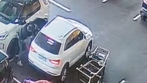 Mulher é sequestrada em estacionamento de supermercado em SP