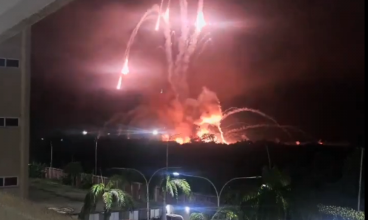 Ataque dos EUA atinge Caracas e outros estados da Venezuela; veja vídeos