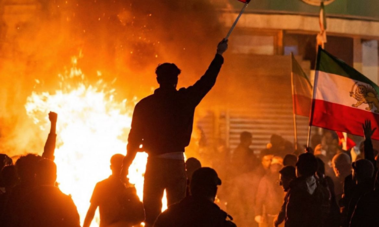 ​Protestos no Irã perdem força após repressão violenta que deixou milhares de mortos