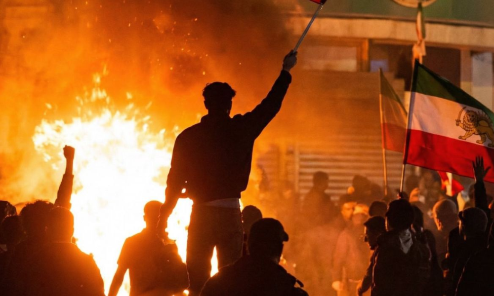 Protestos no Irã já deixaram centenas de mortos, segundo organizações internacionais Foto: Redes sociais/Reprodução/ND Mais