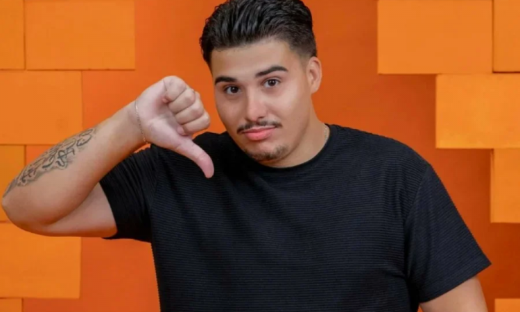 Pedro aperta botão de desistência após ser acusado de assédio