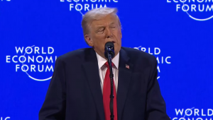 Trump durante discurso em Davos