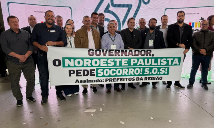 Faixas com a frase "SOS governador: cidades do oeste paulista pedem socorro" tem sido utilizadas