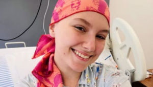 Morre Isabel Veloso, influenciadora de 19 anos que lutava contra câncer terminal