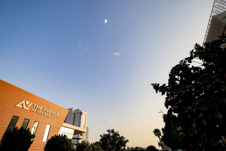 ‘Incidente’ no aeroporto de Abu Dhabi deixa um morto e 7 feridos