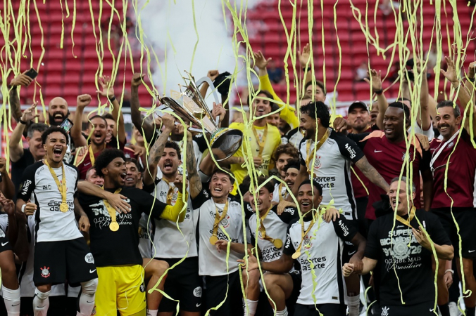 Corinthians comemora título da Supercopa do Brasil