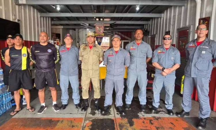 Bombeiros de SP em Manaus