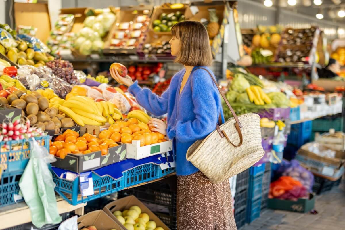 Atitudes simples ajudam a escolher alimentos na feira de maneira correta 