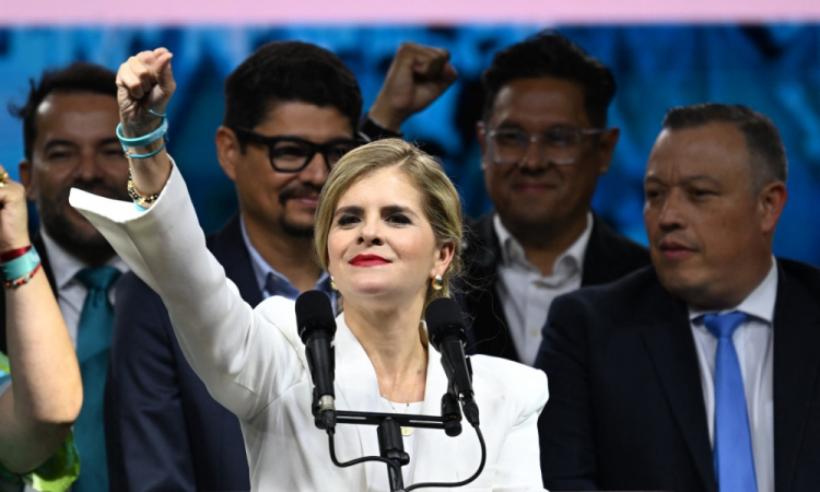 Direitista Laura Fernández é eleita presidente da Costa Rica