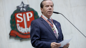 Pastor Elias Cardoso durante homenagem na Alesp, em 2024