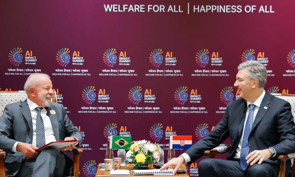 Presidente Lula (PT) durante reunião com o primeiro-ministro da Croácia, Andrej Plenković, no Centro de Convenções Bharat Mandapam, em Nova Deli, na Índia
