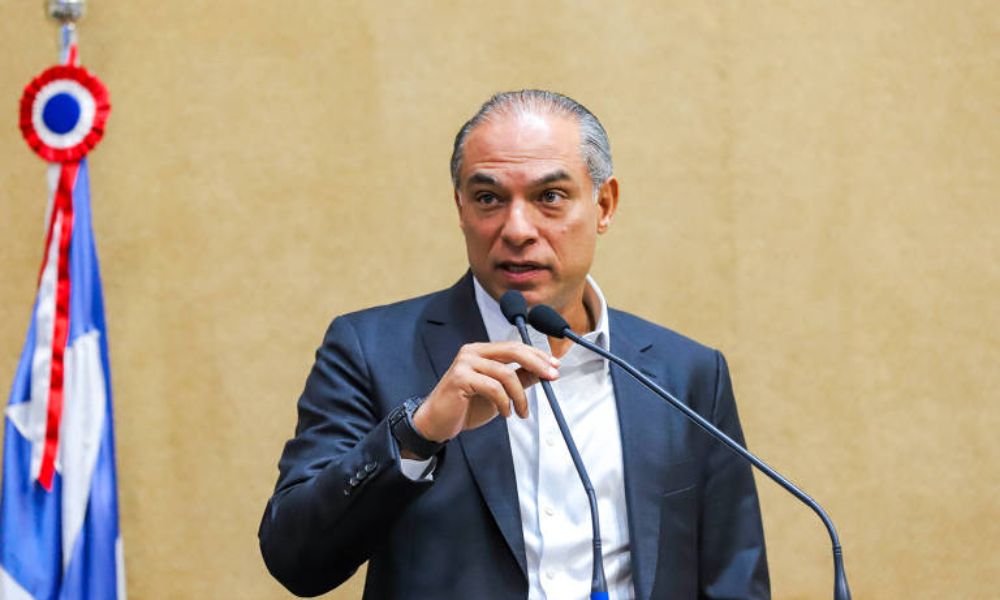 Augusto Ferreira Lima em sessão na Assembleia Legislativa da Bahia - Vaner Casaes /ALBA