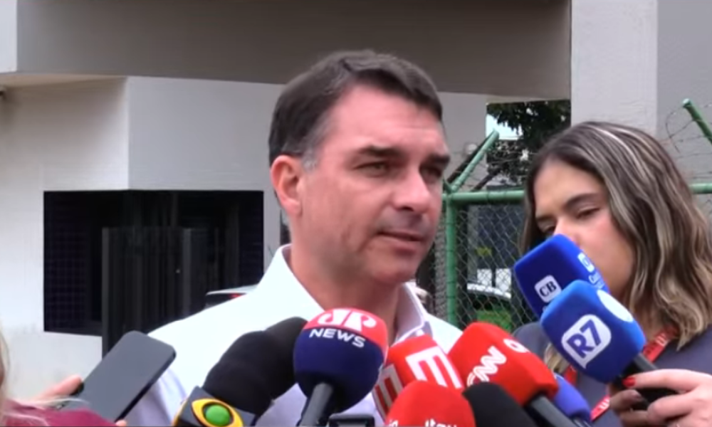 As declarações do senador e pré-candidato foram dadas durante coletiva de imprensa nesta quarta-feira (25), após visitar o ex-presidente Jair Bolsonaro na Papudinha