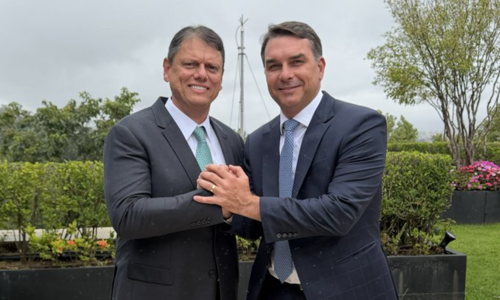 Tarcisio e Flávio devem fazer primeira foto conjunta