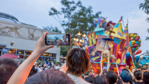 Carnaval blindado: o item que está salvando celulares e virou obsessão nos bloquinhos