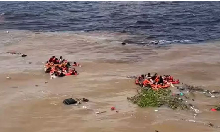 Vítimas à deriva após naufrágio no Encontro das Águas