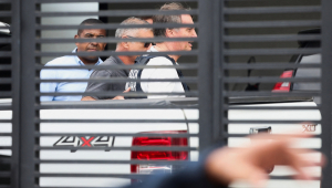 Bolsonaro recebe alta e ficará em prisão domiciliar temporária