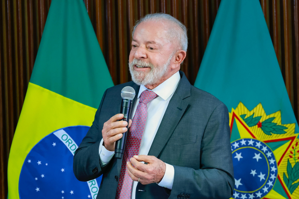 Novos ministros não devem criar novos programas, afirma Lula