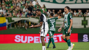 Em jogo de pouca emoção, Corinthians fica no 0 a 0 contra a Chapecoense