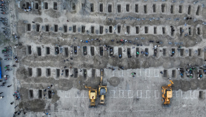 Covas para vítimas de ataque a escola em Minab